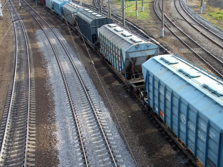 Rail infrastructure and signalling
