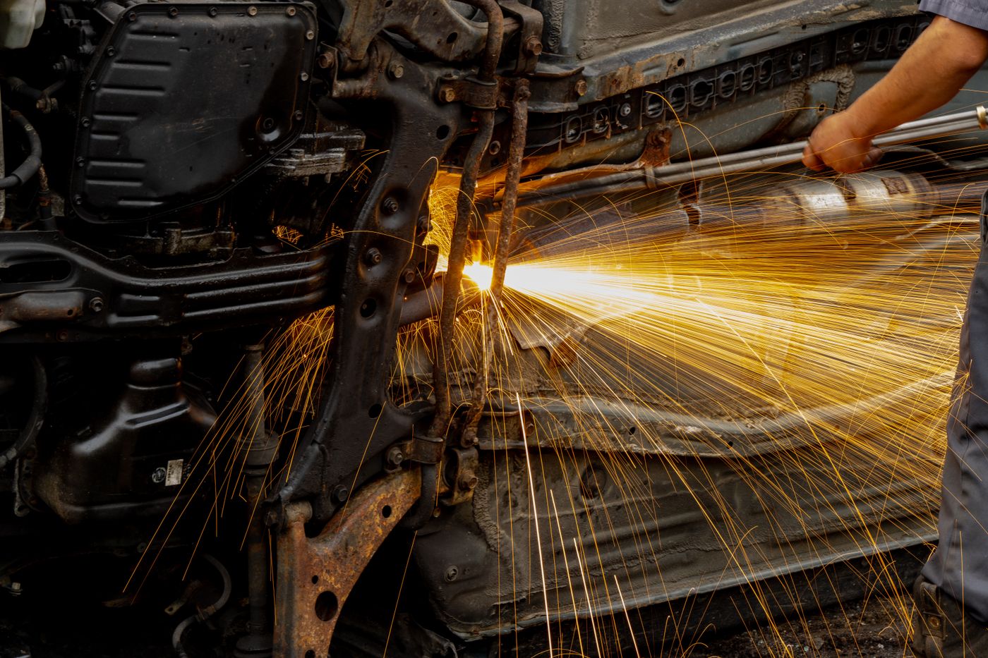 Robotic welding on an automotive body line